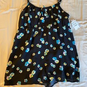 Black and floral Romper **Will do discounts in bundles!**